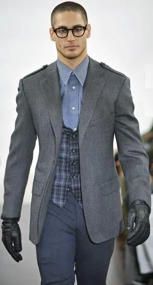 D146 - classics 2 button style by Right Luck