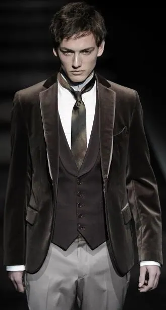 S03 - classics 1 button style by Right Luck