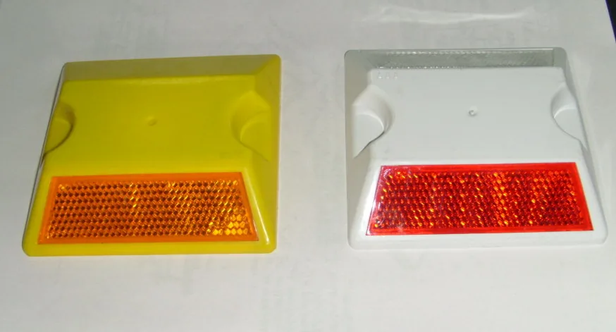 Plastic Road Stud RS301
