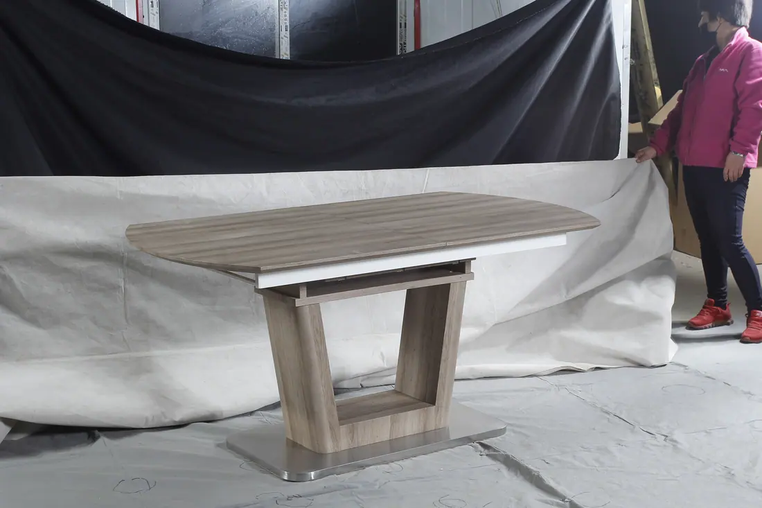 T1901 dining table manufactured by Romance Furniture