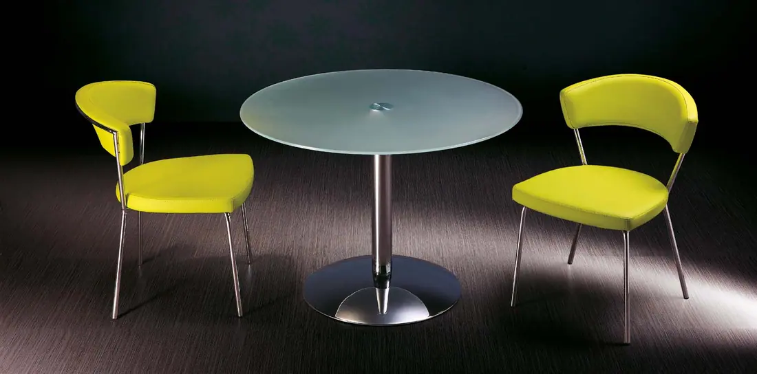 T248 coffee table manufactured by Romance Furniture