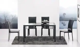 T 060 Dining Table