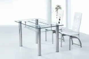 T 067 Dining Table