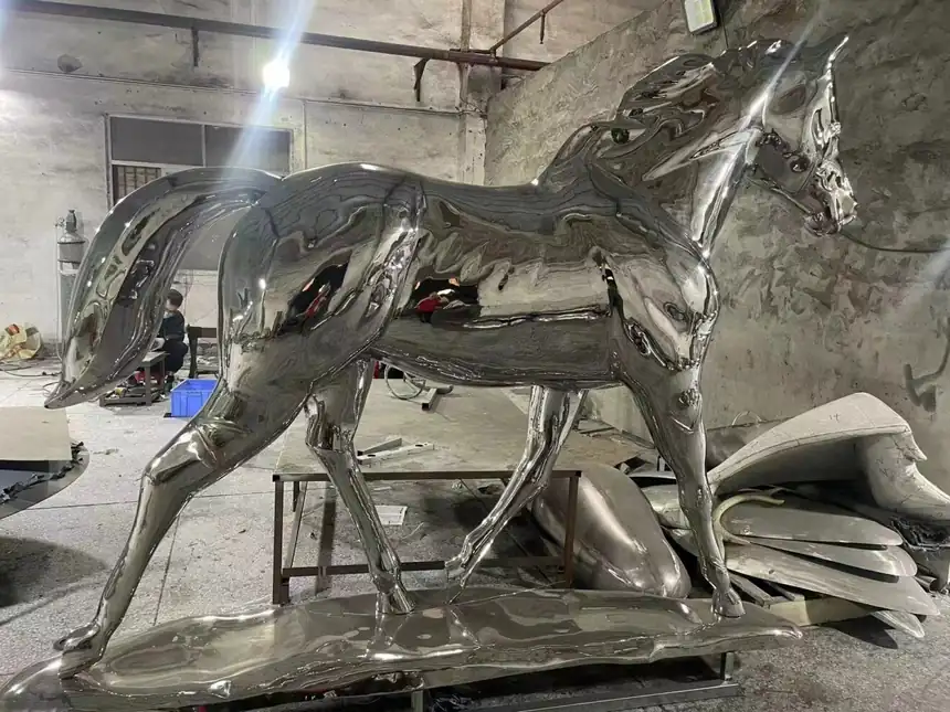 stainless steel horse sculpture (1)