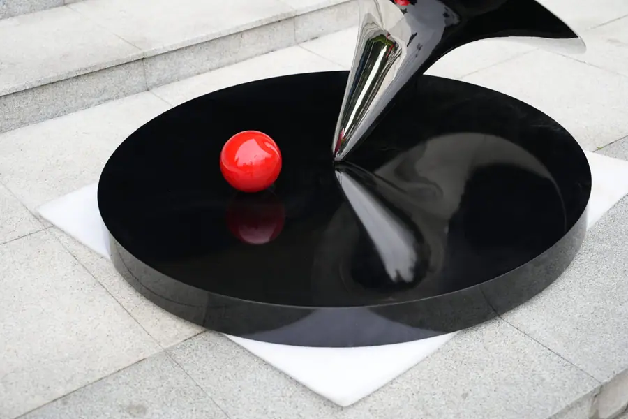 stainless steel Balance Sculpture (8)