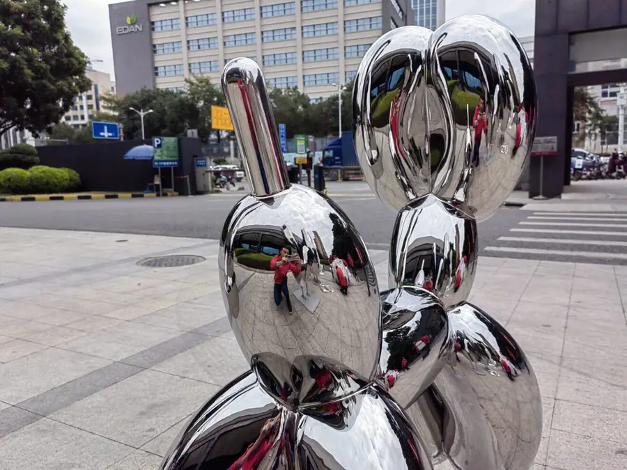 Balloon Dog Sculpture