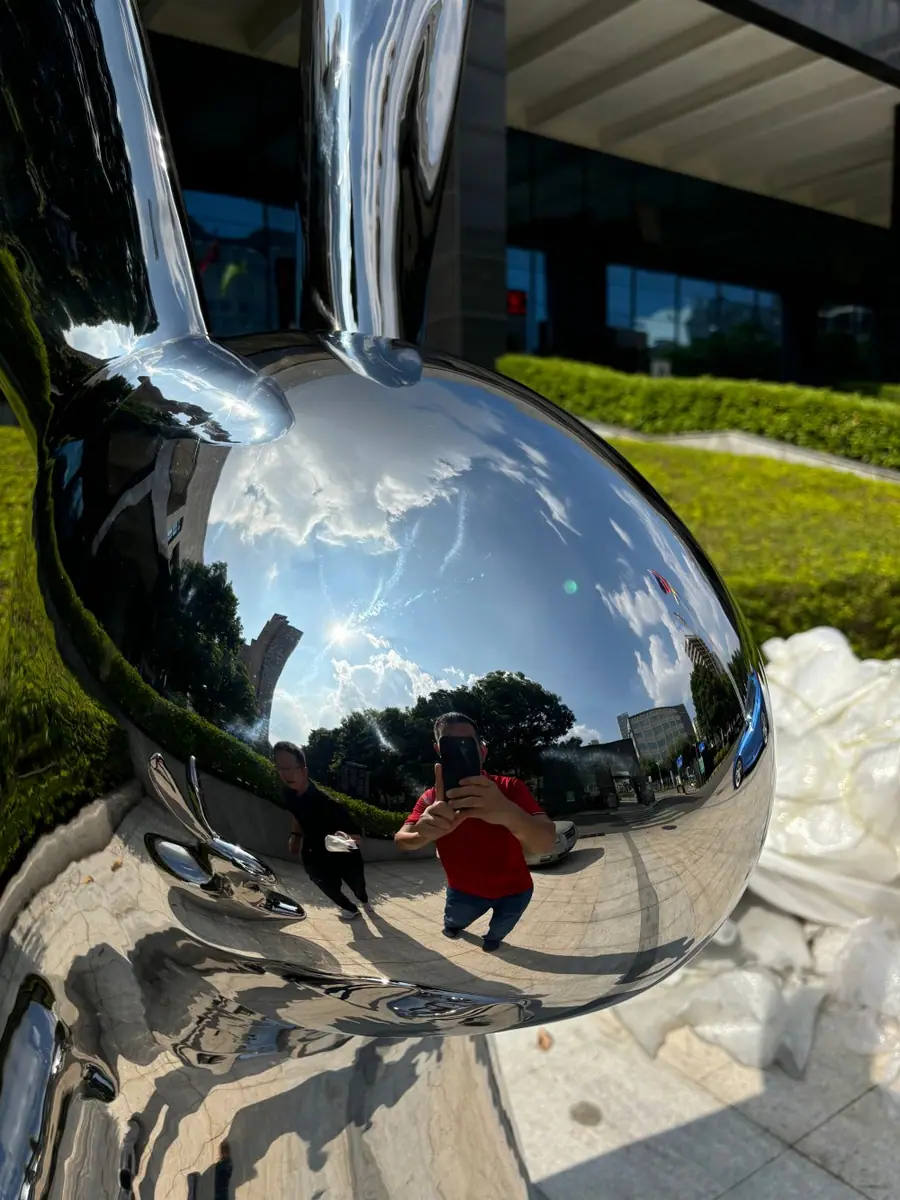 rabbit sculpture