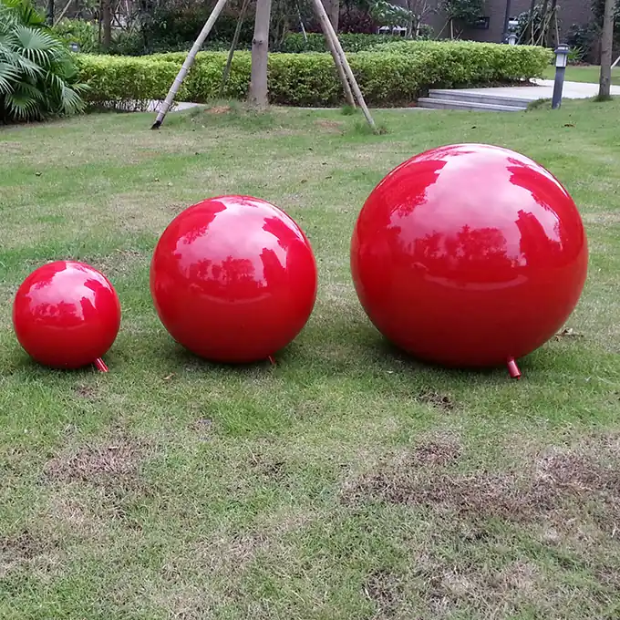 Stainless steel coloured ball