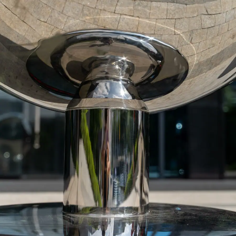 Stainless steel sculpture exhibition
