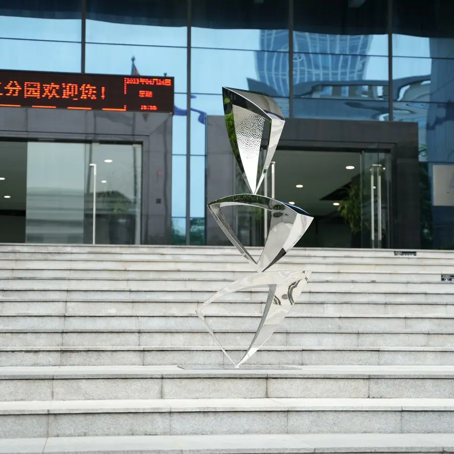 stainless steel triangle sculpture (2)