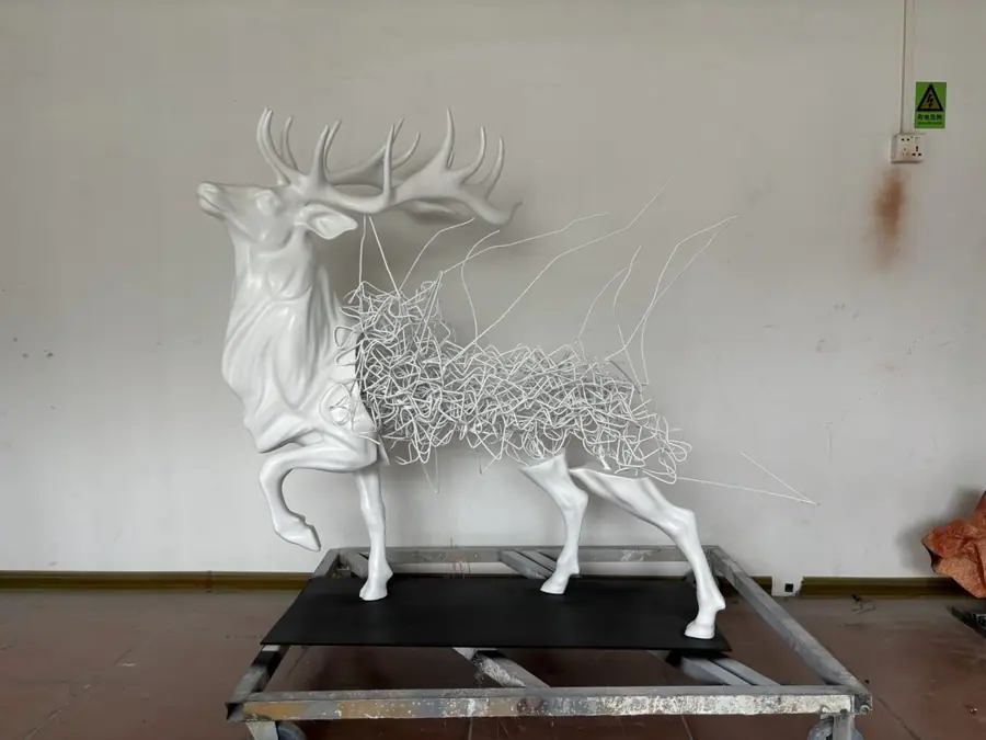 elk sculpture