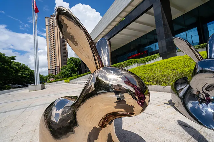 Stainless steel animal sculpture