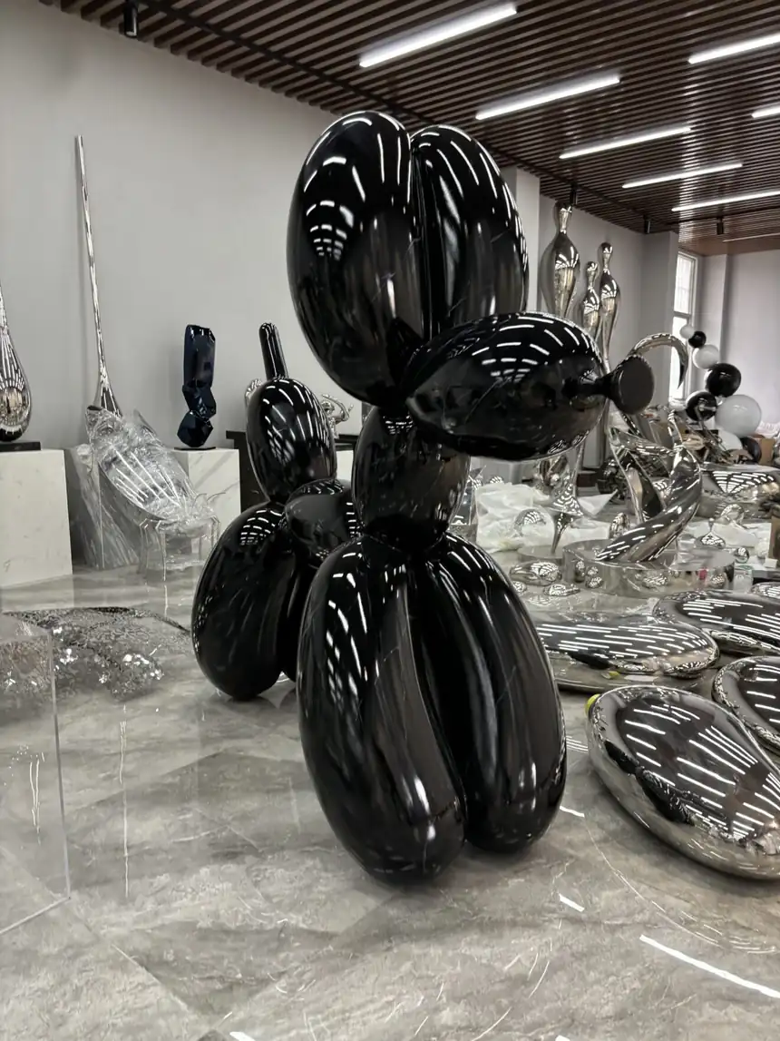 Balloon Dog Sculpture