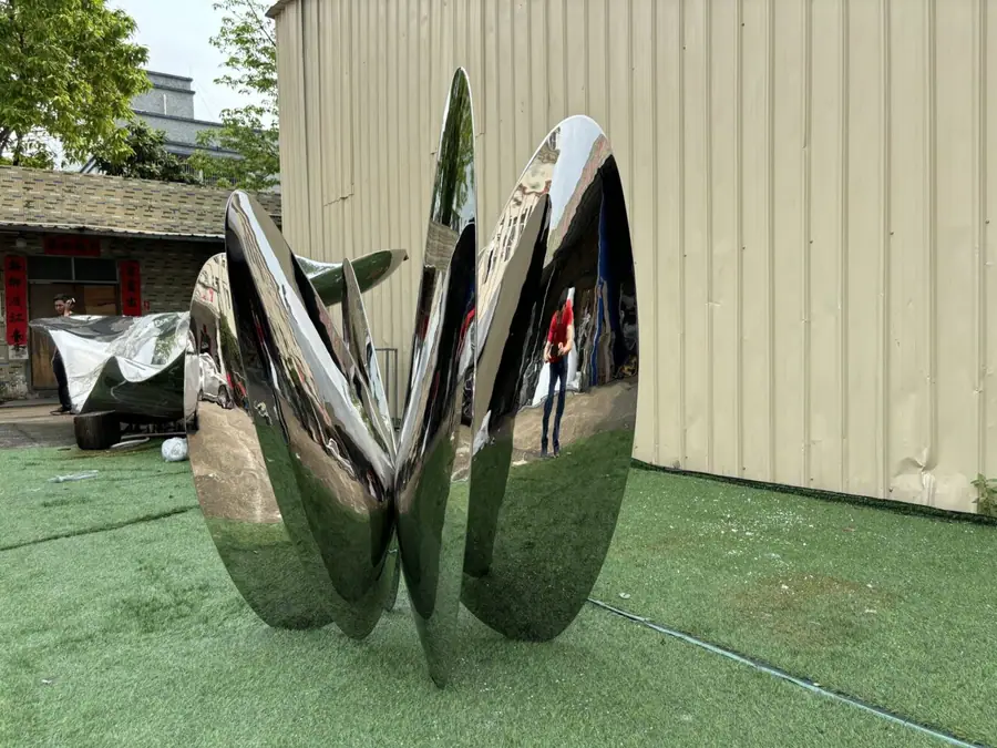 stainless steel shell sculpture