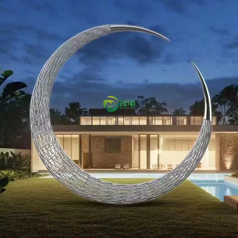 garden landscape moon sculpture (2)