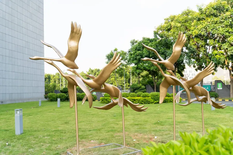 Stainless steel bird sculpture