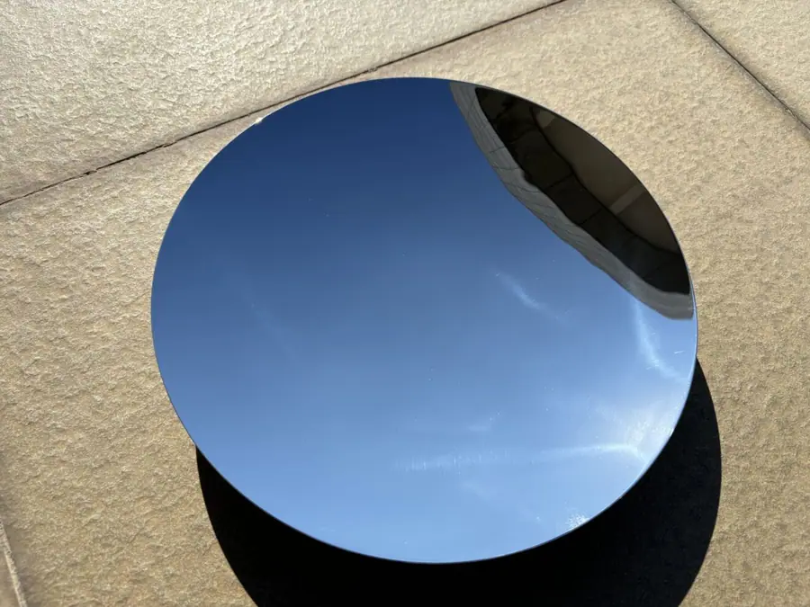 Stainless steel sculpture: the elegant choice of modern home accessories