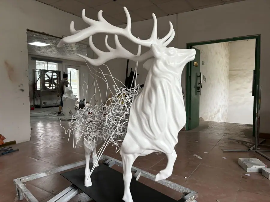 elk sculpture