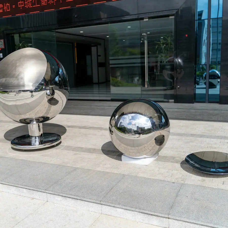 Metal sculpture
