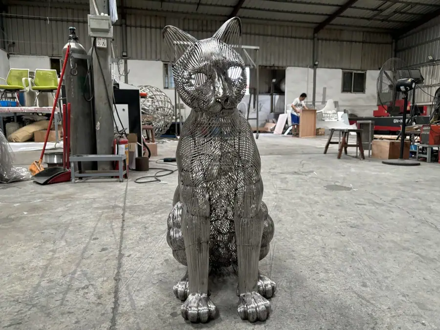Metal Cat Sculpture