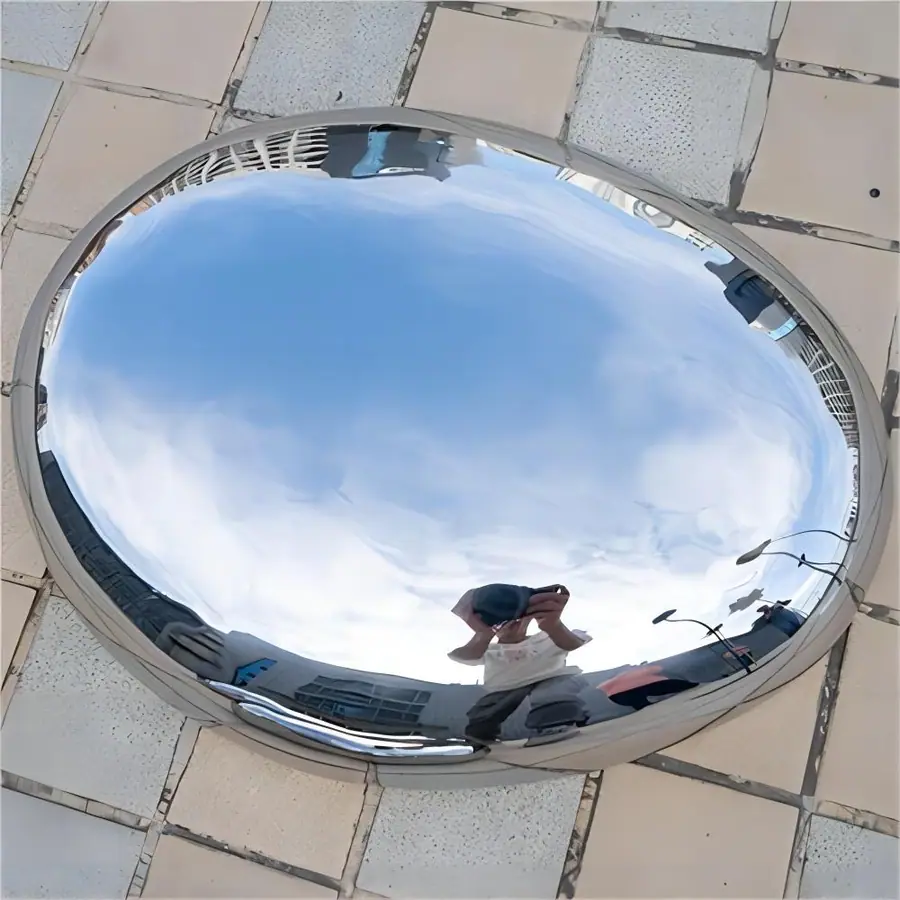 Dazzling, the mirror effect of stainless steel sculptures leads the art trend