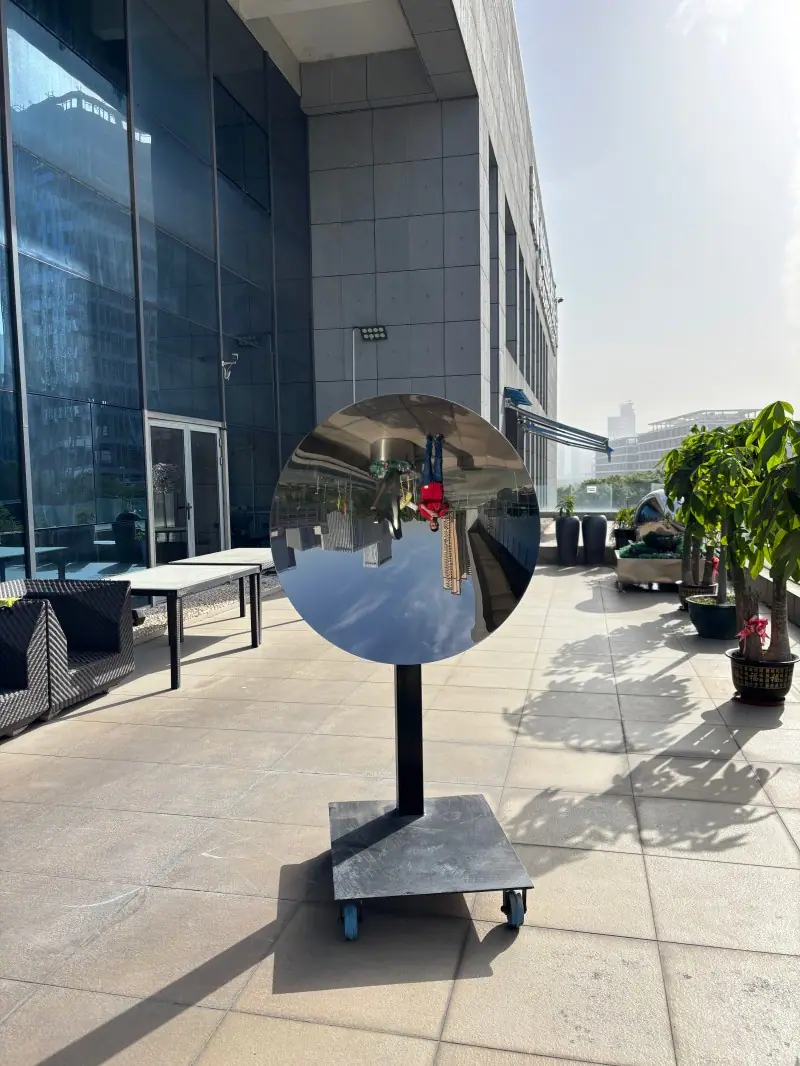 Kapoor Mirror