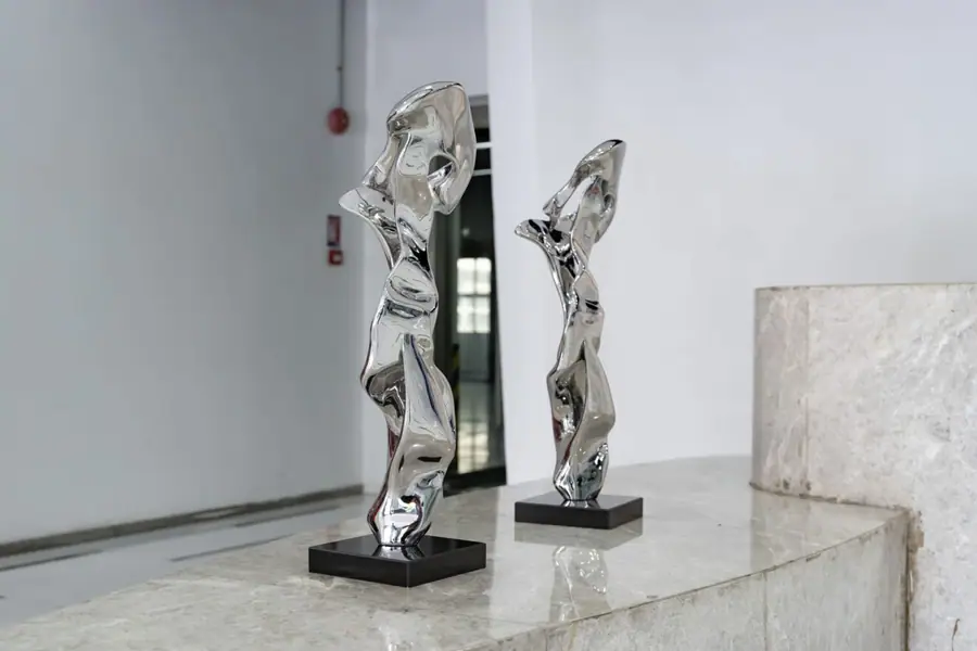 abstract sculpture ornaments