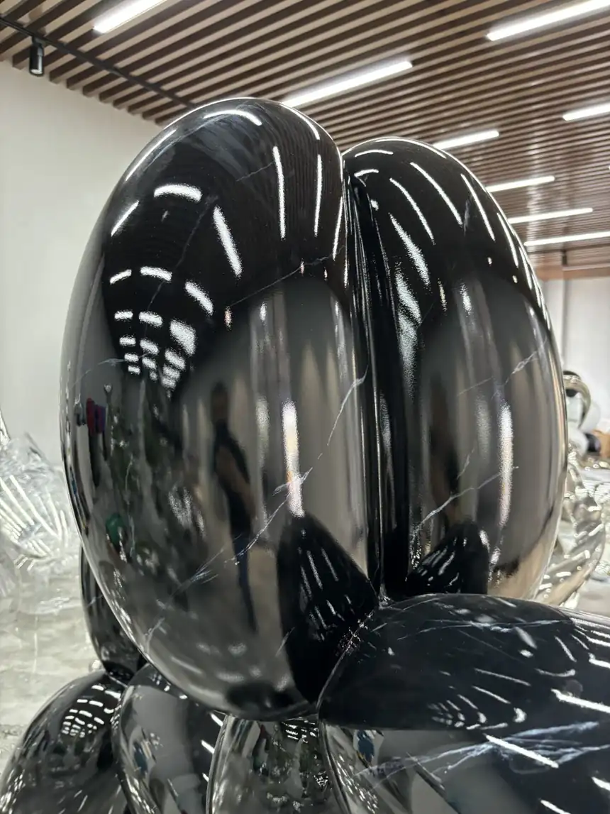 Balloon Dog Sculpture