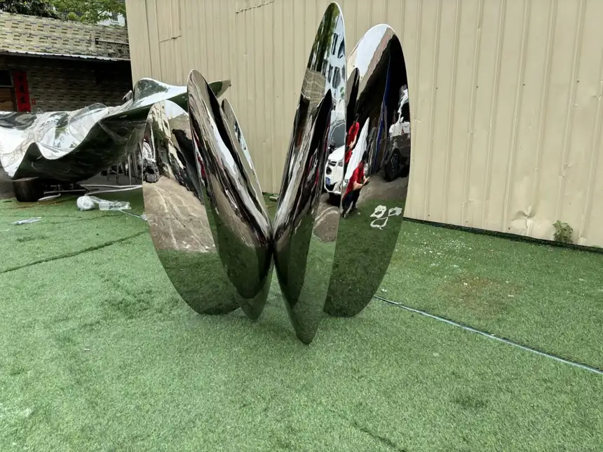 stainless steel shell sculpture