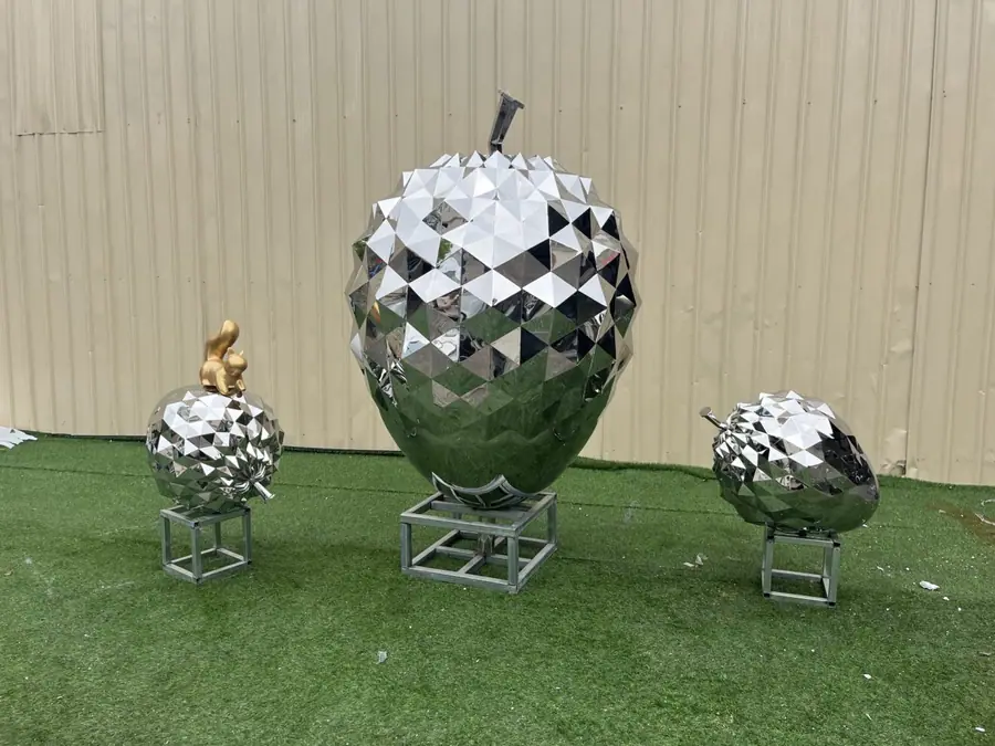 Stainless Steel Pinecone Sculpture (22)