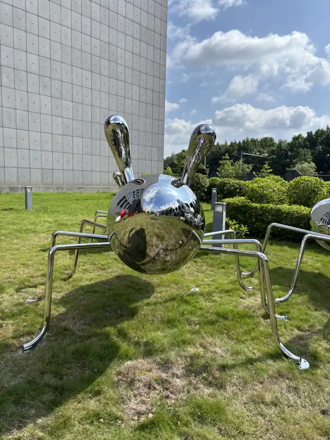 Ant Sculpture