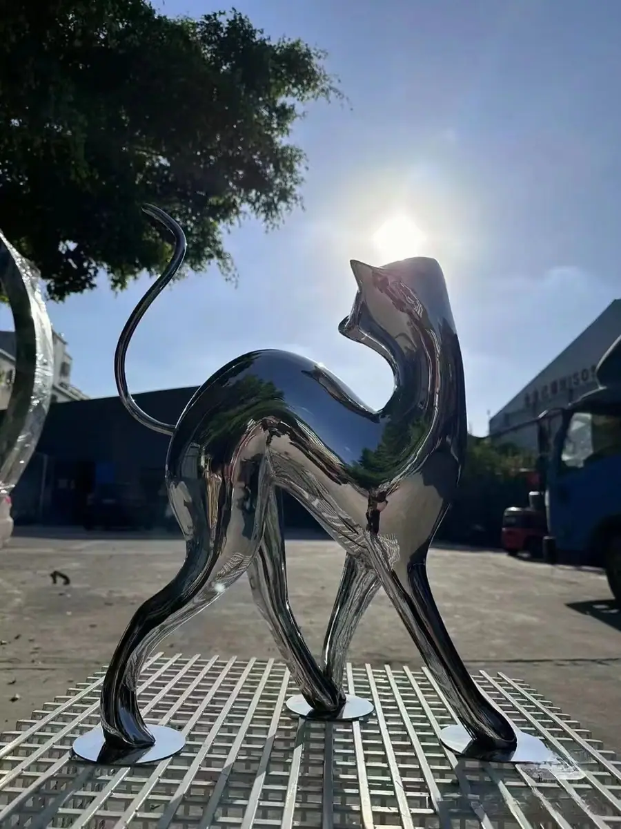 Exquisite cat sculpture series: light up your living space!