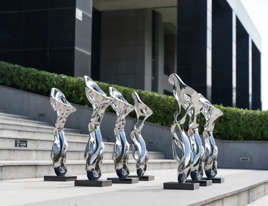 abstract sculpture ornaments