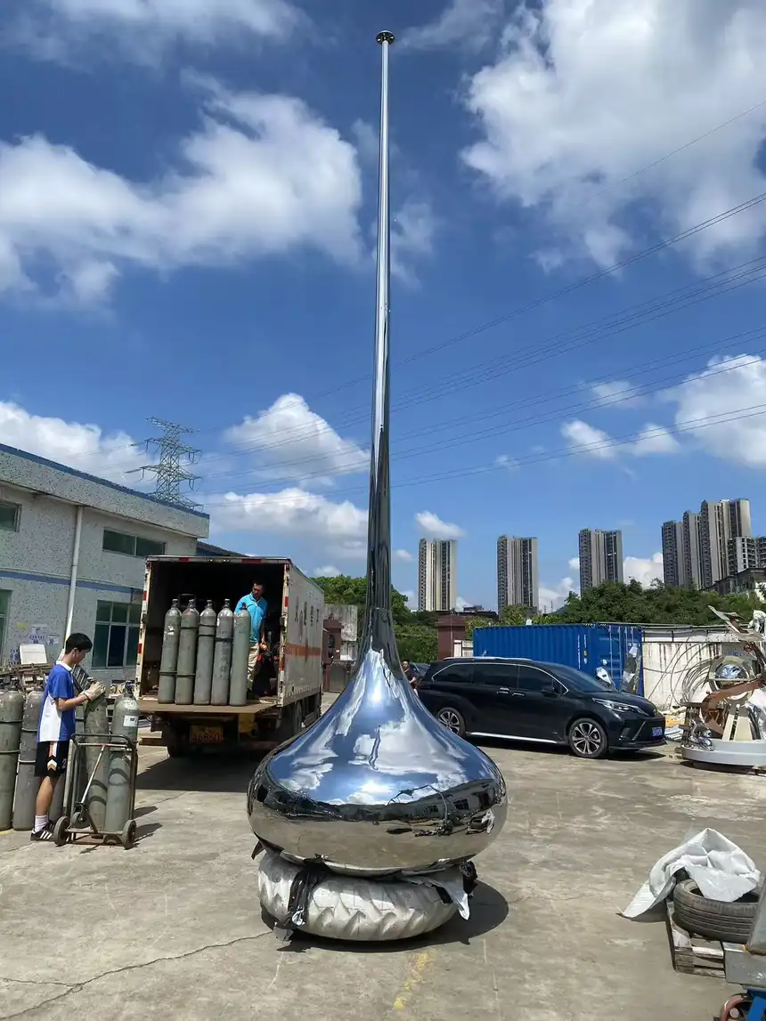 SS 304 Outdoor Large Metal Art Installation