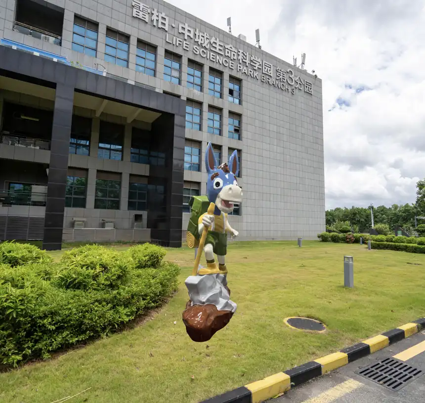 Cartoon Horse Sculptures