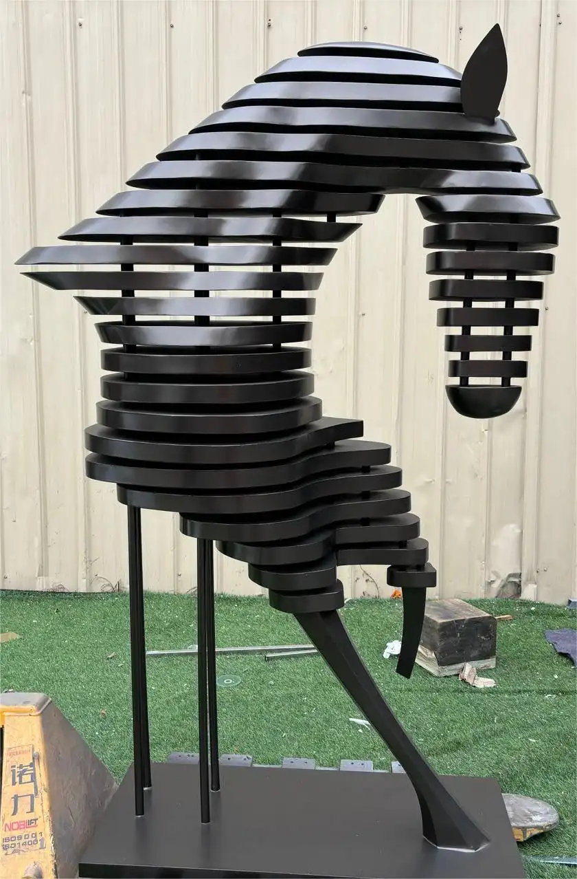 The Soul of Stainless Steel: Horse Head Sculpture