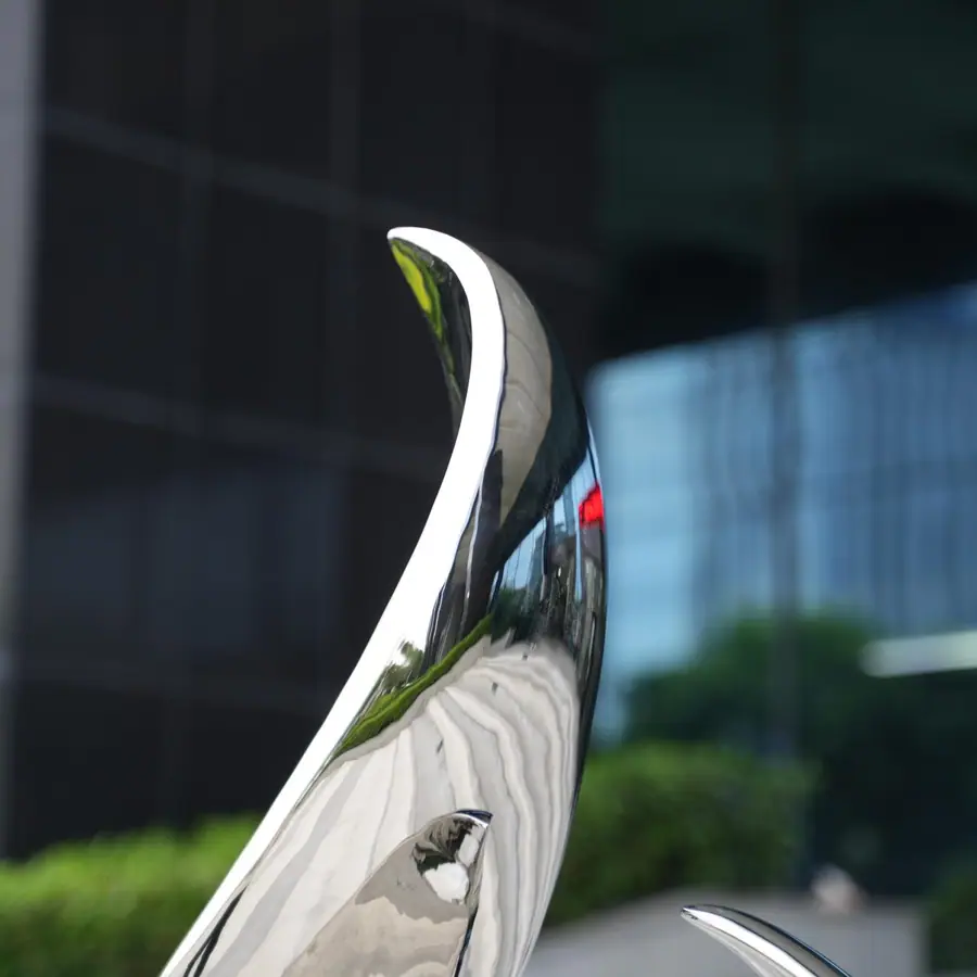 Mirror Stainless Steel Sculpture