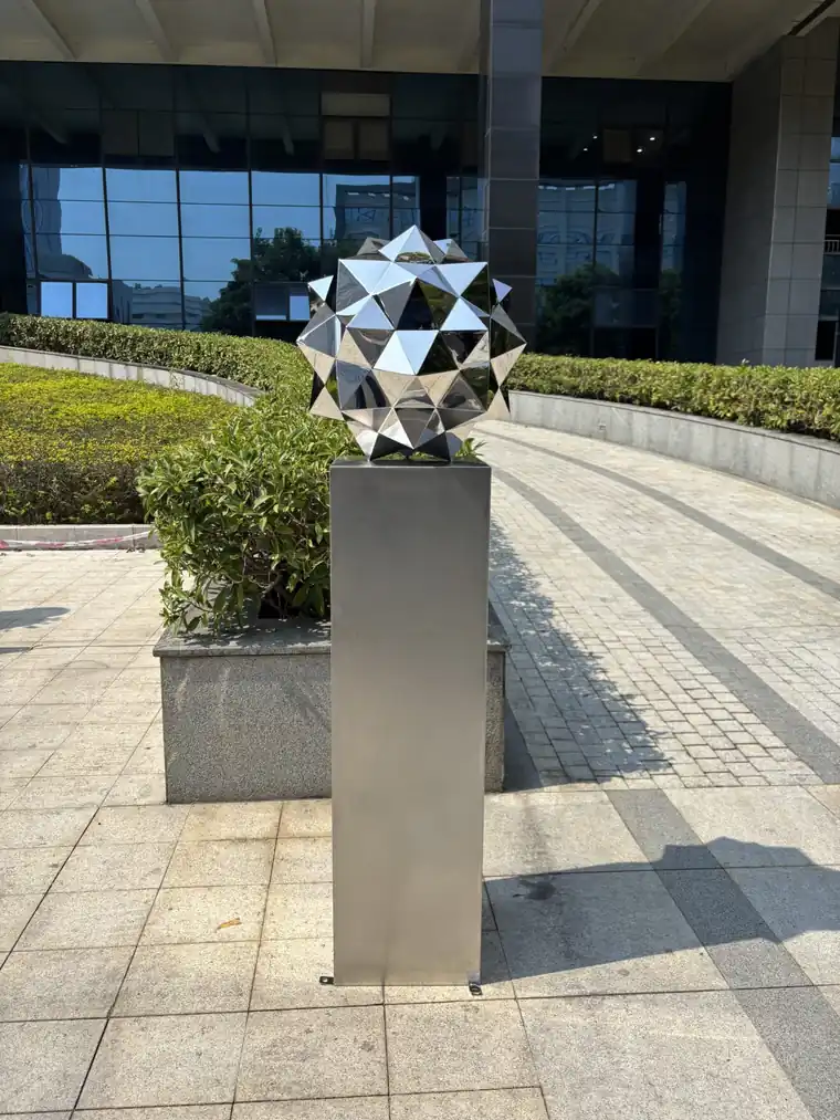Garden decoration sphere