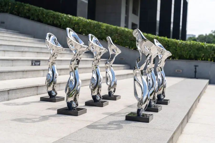 abstract sculpture ornaments