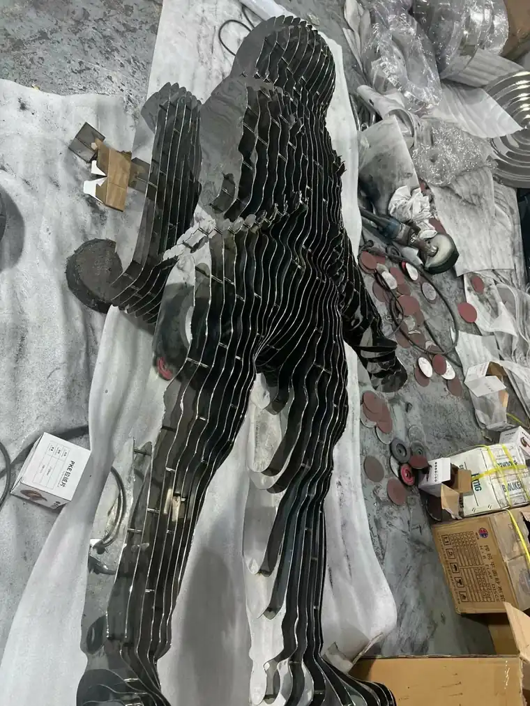Stainless Steel Astronaut Sculpture (6)
