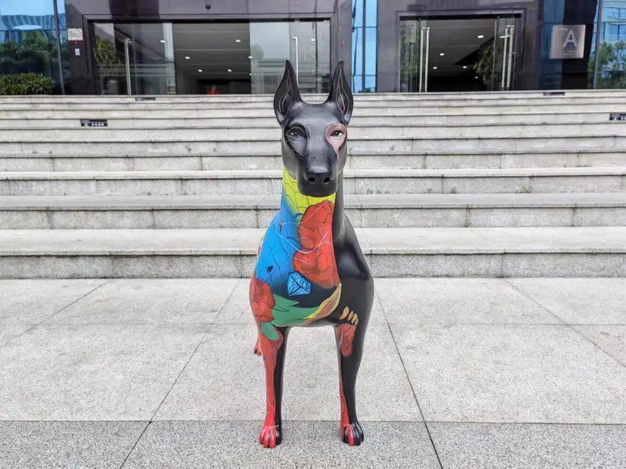 Stainless steel dog sculpture (2)