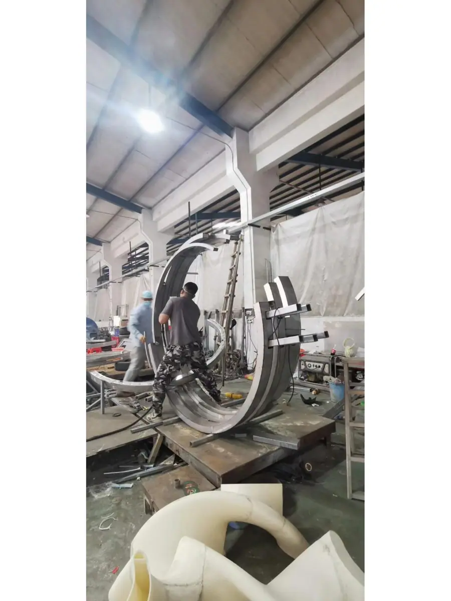 Innovative Design Sculpture