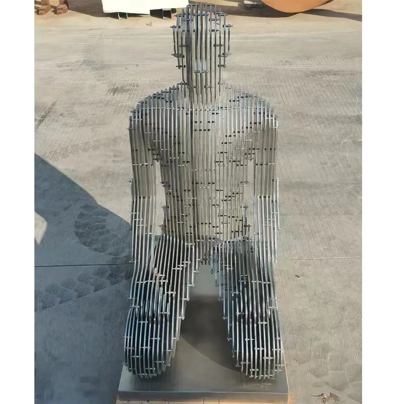 Sculpture artist. Create exquisite stainless steel to suit your unique taste. High-end customization, quality and service coexist.