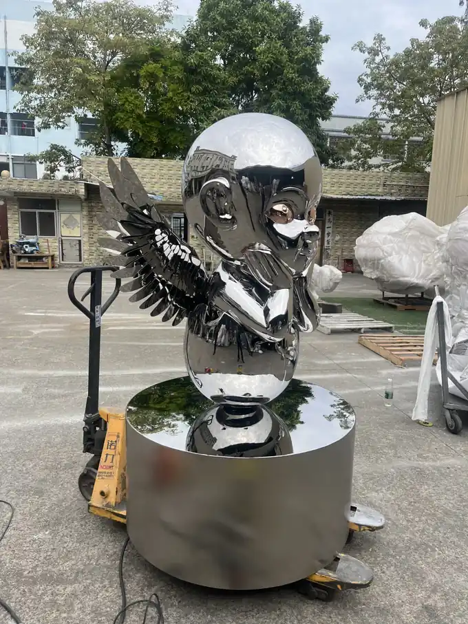 stainless steel abstract sculpture (1)