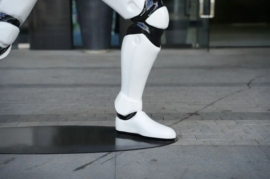 Human figure sculpture