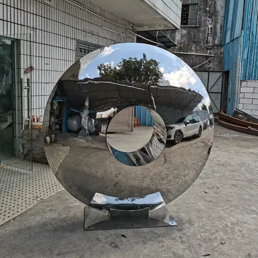 Stainless steel sculpture price trends: customization cost and value analysis