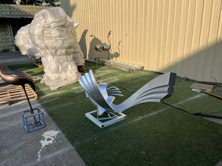 Ribbon Sculpture