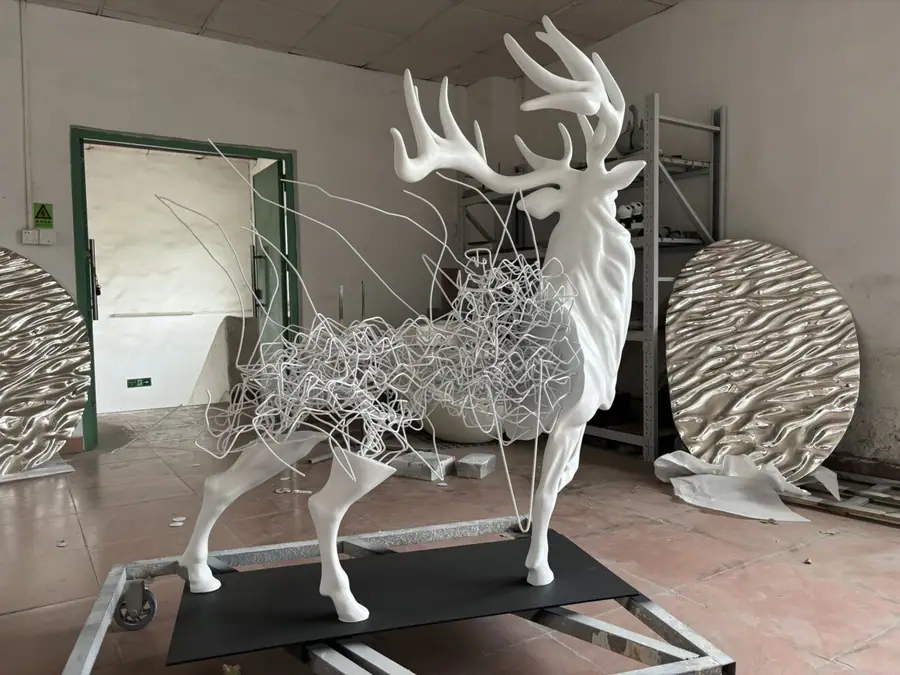 elk sculpture