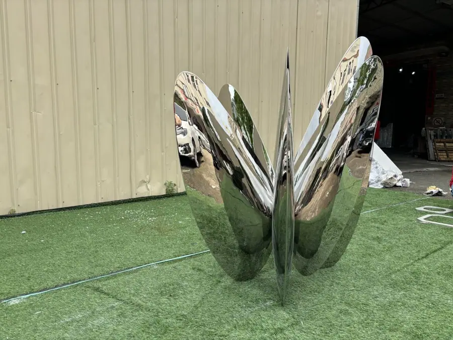 stainless steel shell sculpture
