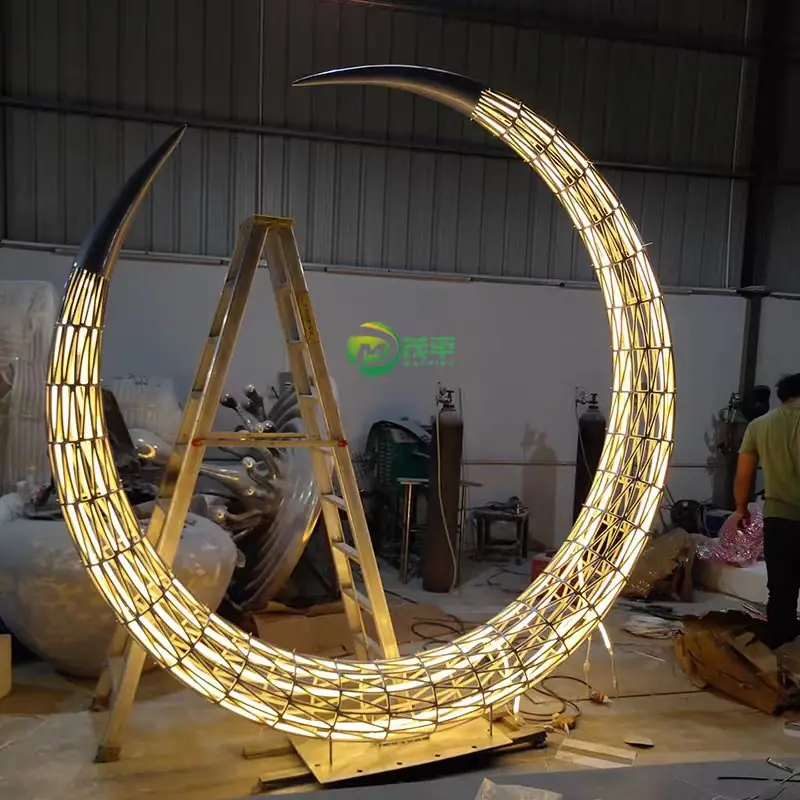 garden landscape moon sculpture (4)